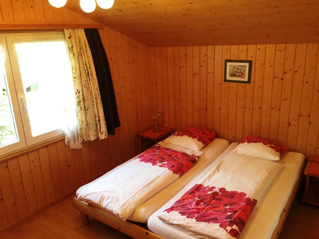 Alpen Chalet Kandersteg Kamer foto