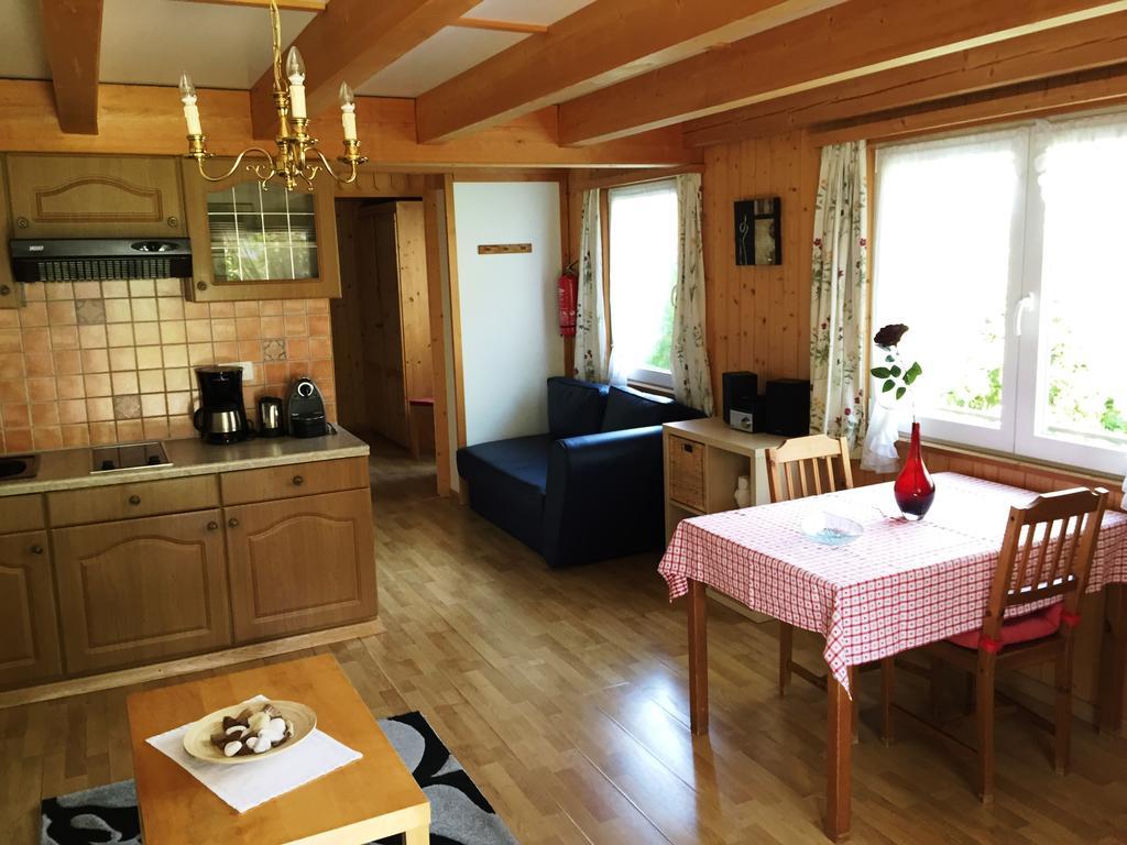 Alpen Chalet Kandersteg Kamer foto
