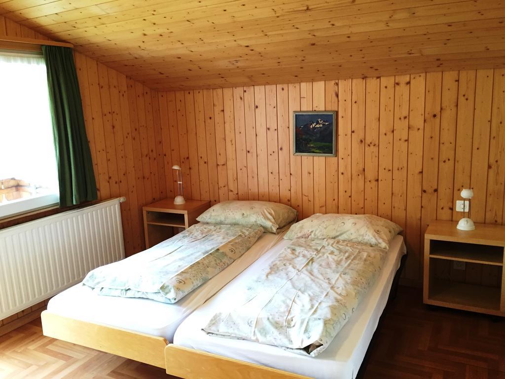 Alpen Chalet Kandersteg Kamer foto